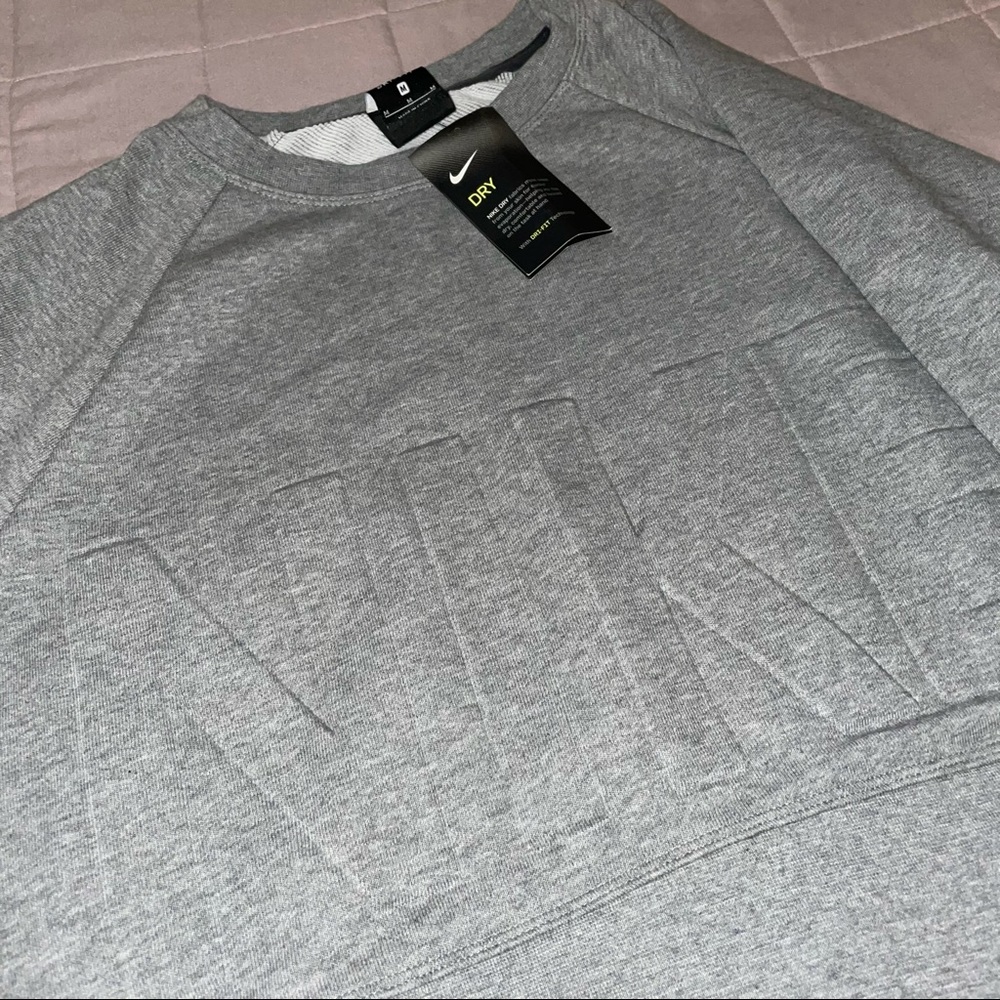 Nike cropped Sweater